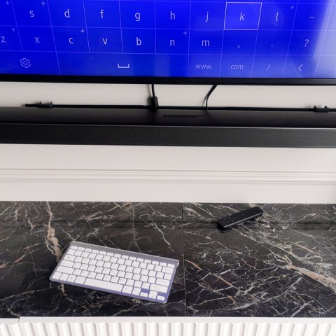 Klawiatura bezprzewodowa Smart TV srebrna Kik Sp. z o. o. Sp. k.