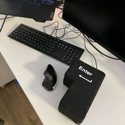 Poduszka antystresowa klawisz Enter XL na biurko do uderzania USB Kik Sp. z o. o. Sp. k.